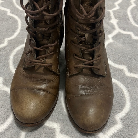 Frye Brown Leather lace up heeled Ankle Boots - Picture 6 of 14